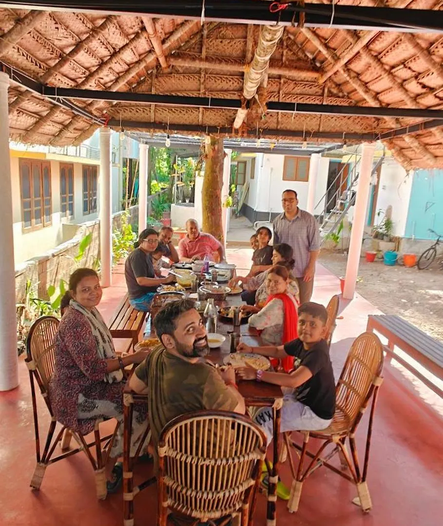 Hostel Funky Garden Bed And Breakfast Varkala