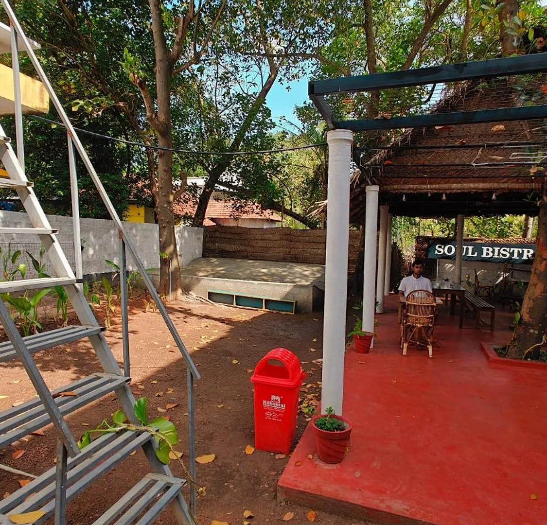 Hostel Funky Garden Bed And Breakfast Varkala India